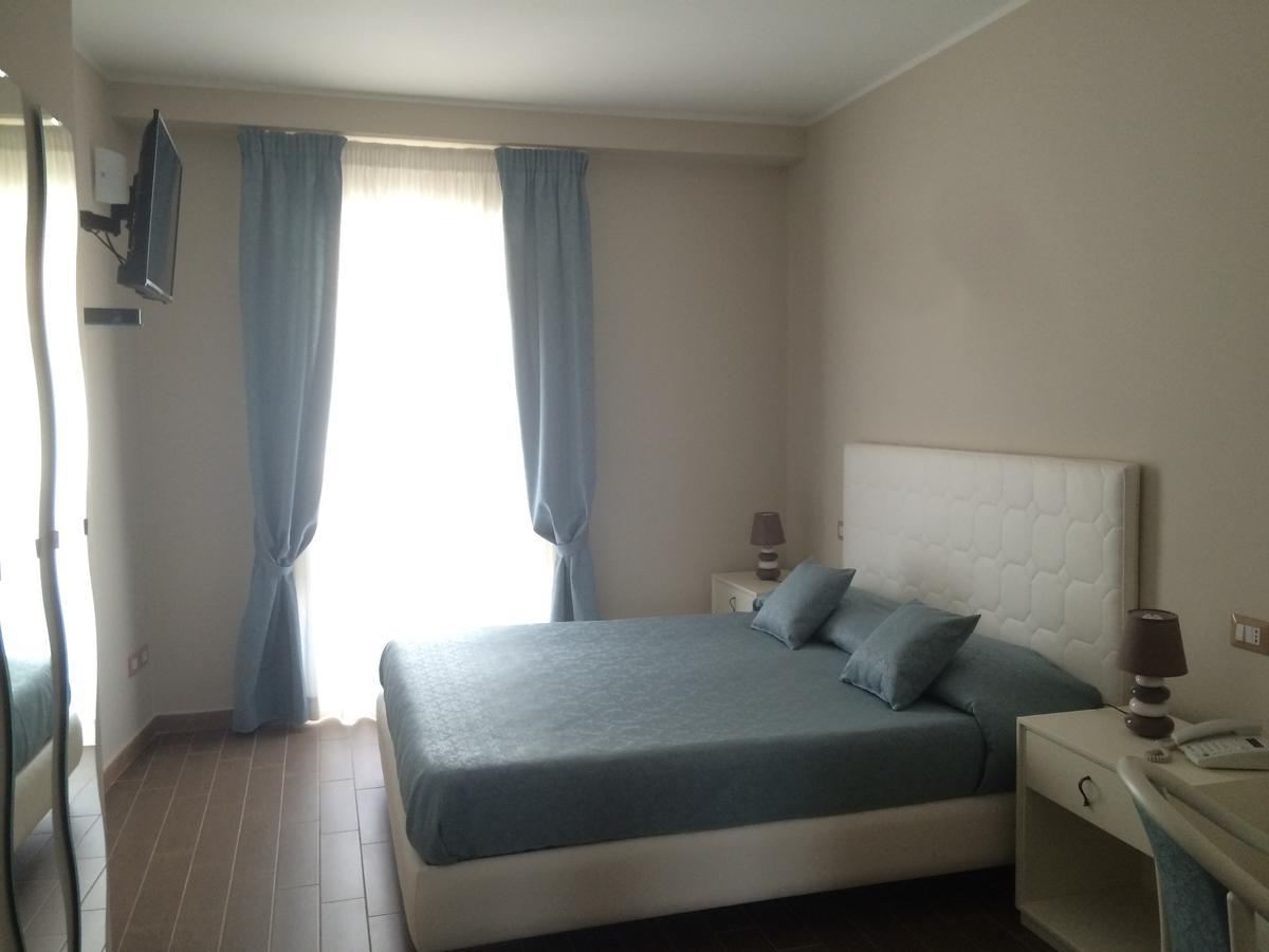 Hotel Sant'Anna Floresta Buitenkant foto