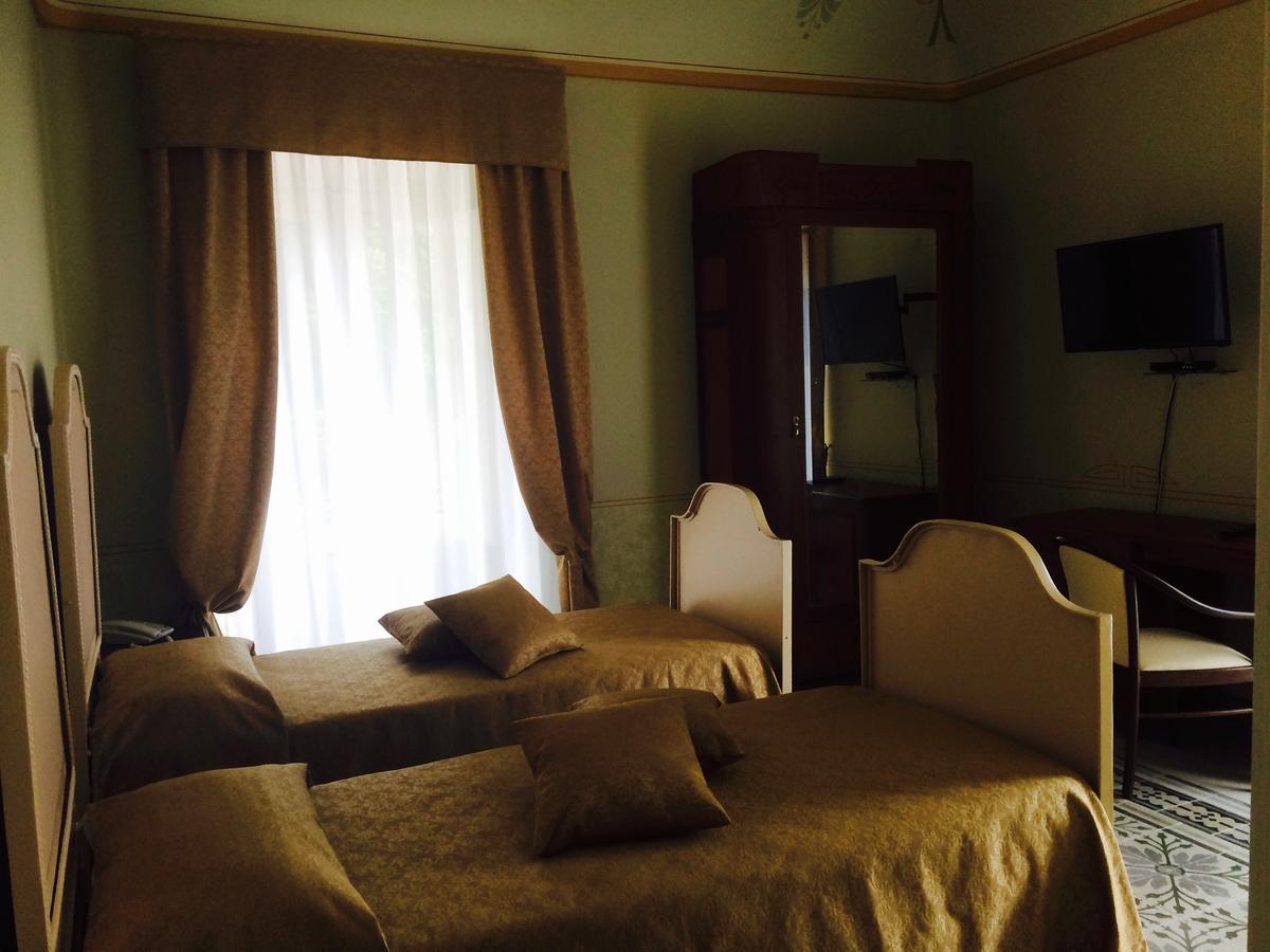 Hotel Sant'Anna Floresta Buitenkant foto