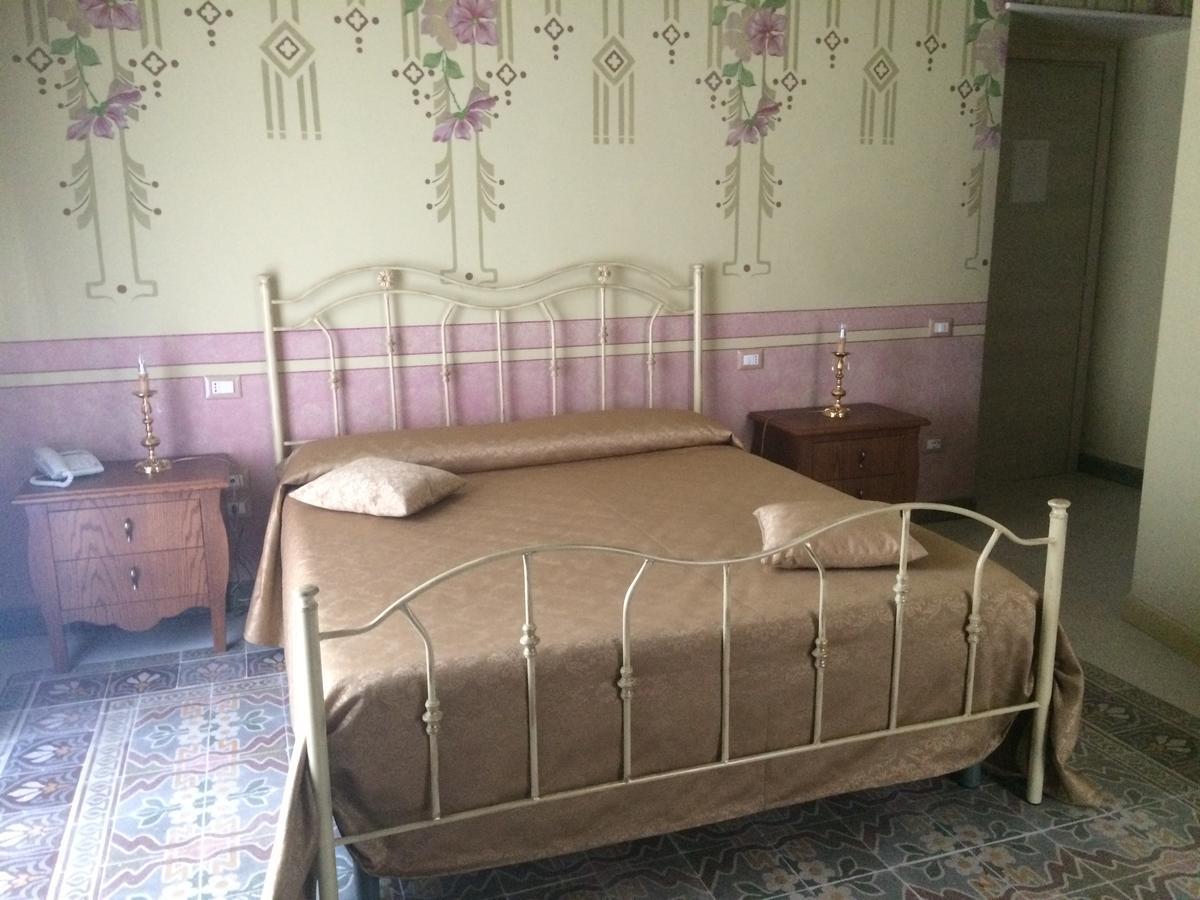 Hotel Sant'Anna Floresta Buitenkant foto